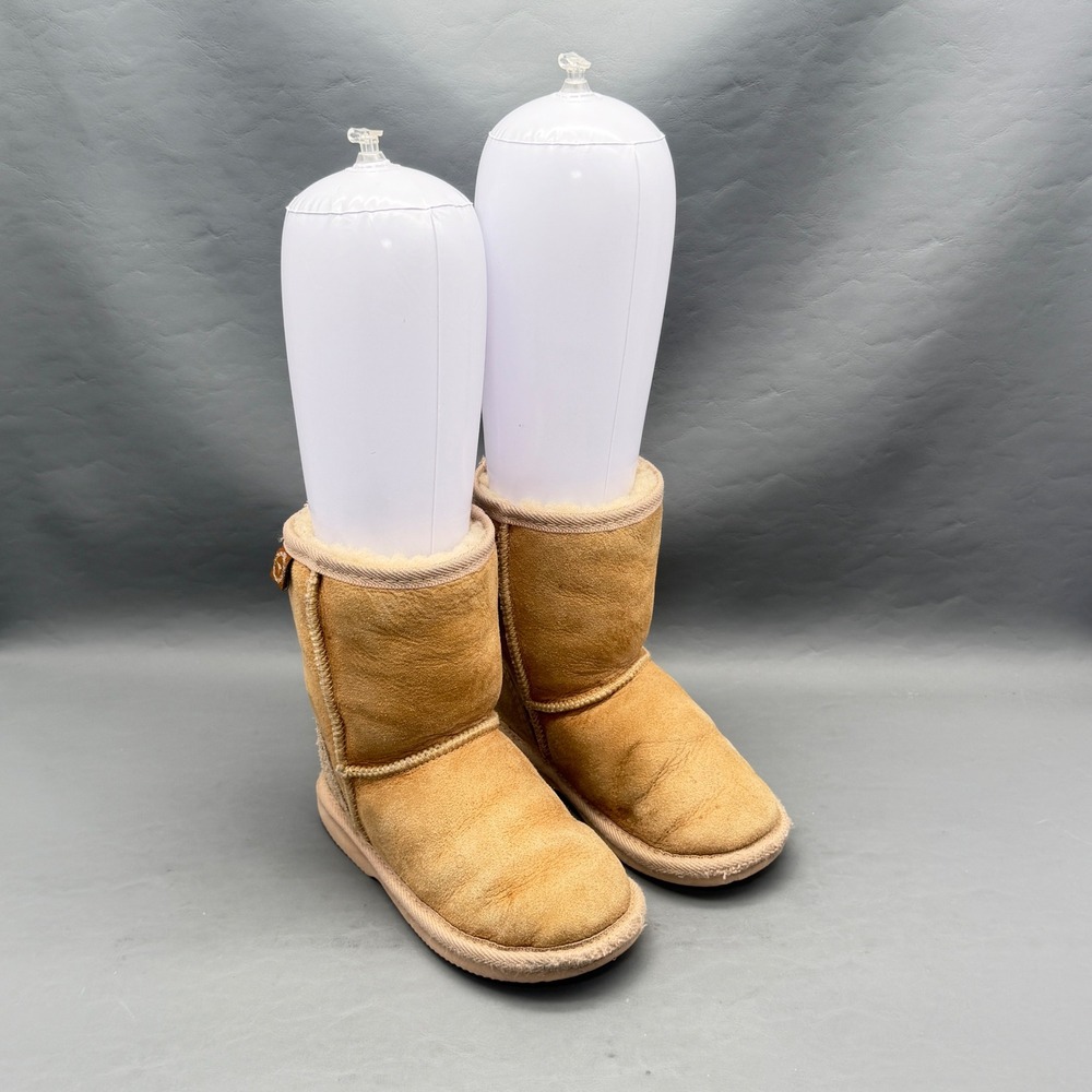 UGG Australia Classic Short Boots Sand Sheepskin Suede Winter Women's Size 5